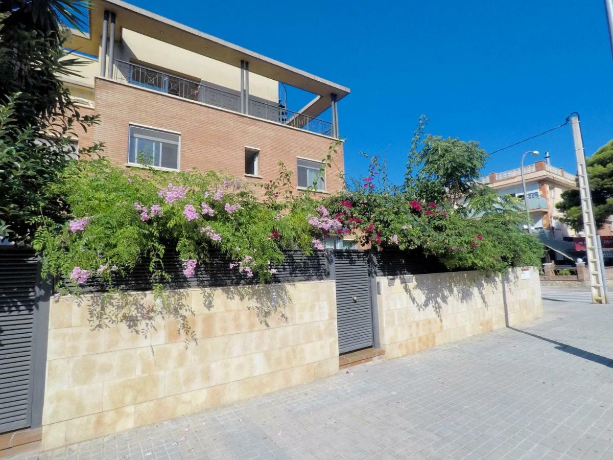 Beach House Castelldefels Exterior photo